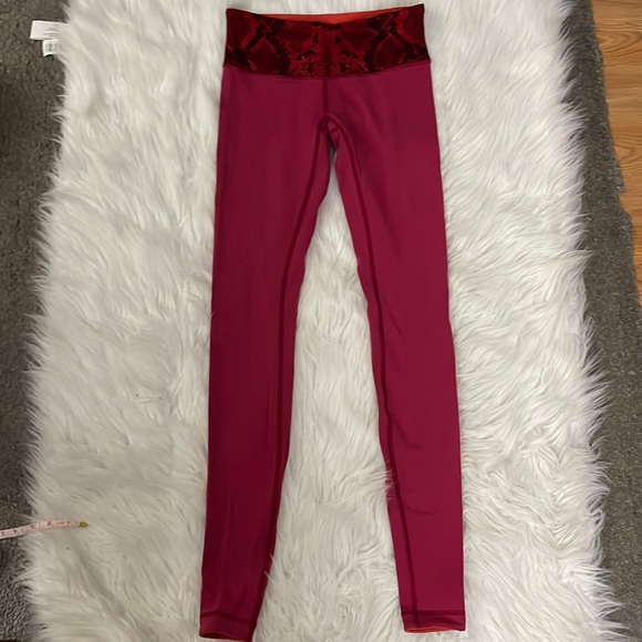 Lululemon Women’s Leggings - Picture 1 of 7